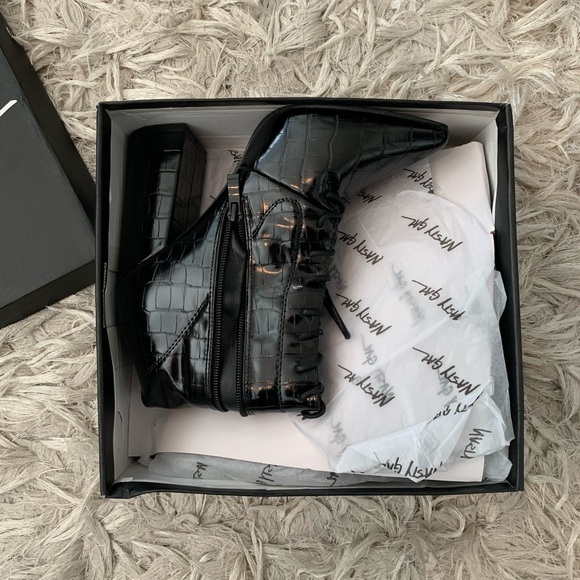 Croc Lace Up High Ankle Boots - Picture 4 of 11